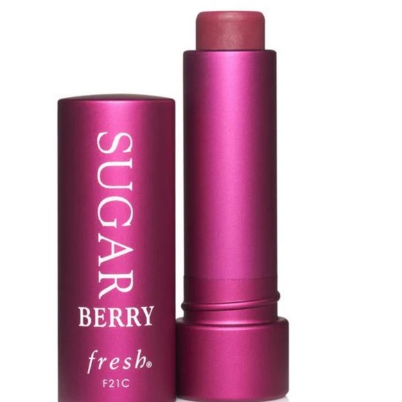 Fresh Sugar Lip Balm Lipgloss Treatment in Sugar Berry BNIB - Picture 5 of 16